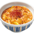 旨辛のタレが卵に絡む！なか卯、韓国チゲ鍋風味の「旨辛チゲ風親子丼」7月9日発売 画像