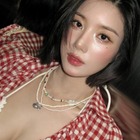 大胆胸元衣装で“びしょ濡れフェス”に参戦！IZ*ONE出身ウンビ、今年はカウガールで観客沸かす 画像