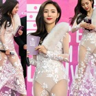 「上ではなく下を露出しようと…」“下半身シースルードレス”で話題になった韓国歌手、当時の複雑な心境を告白 画像