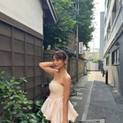織田奈那、お気に入りのトップスで鎌倉の美食を堪能！「オシャレ」「背中がキレイ」と評判 画像