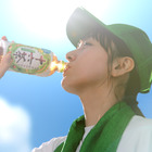 新垣結衣の“ゴクゴク”とした飲みっぷりに注目！「十六茶」新CMが21日より放送 画像