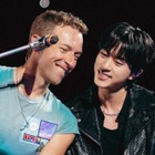 BTSともコラボした世界的バンドのコンサートで発覚！米企業の要職男女が堂々イチャイチャ不倫 画像