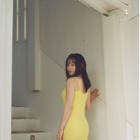 桜井日奈子、ニットワンピ着こなした見返り美人カット公開！……2026年カレンダーブック 画像