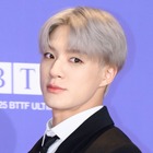 NCT DREAM・ジェノ、“スーツ×メガネ”の最強スタイルで大人の色気爆発！「心臓もたない」【PHOTO】 画像
