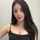胸元にほくろが…あだ名は“ゼニガメ”の元K-POPアイドル（34）、無防備な肉体を披露【PHOTO】 画像