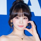 LE SSERAFIM・チェウォン、白キャミ姿で見せた圧巻スタイル！“ほろ酔いSHOT”にファン悶絶【PHOTO】 画像