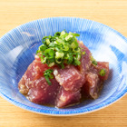 旬のかつおを食べ比べ！磯丸水産、“塩ユッケ”や“月見丼”など「かつお料理」が22日より提供 画像