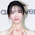 ソファに寝そべる写真に“男性の影”が写り込み…女優パク・ジヒョンに熱愛説浮上、事務所がコメント 画像