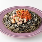 真っ黒グルメが大集合！セブンイレブン、「イカ墨パスタ」や「プリンケーキパフェ」などハロウィン限定商品を発売 画像