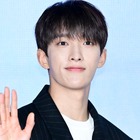大谷翔平グッズに夢中？SEVENTEEN・ドギョム、ファン心溢れる“LAドジャース愛”SHOTに反響【PHOTO】 画像