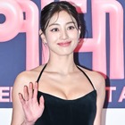 ほぼ全部見えてる…TWICE・ジヒョ、花柄ランジェリー風ドレスの圧巻スタイルでファンを一網打尽【PHOTO】 画像