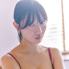 日向坂46・河田陽菜、大人びたランジェリー姿を披露！“照れ隠し”表情の2nd写真集カット公開 画像