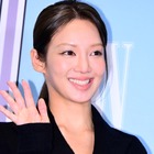 「36歳とは思えない」少女時代・ヒョヨン、胸元“パックリ”スイムウェアで圧巻スタイル披露！【PHOTO】 画像