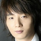 17歳でドラマ挿入曲手掛け、後に9歳上の舞踊家女性と結婚も…誕生日に突然この世を去った韓国人歌手の3周忌 画像