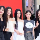 “活動ほぼ無し”でもファンの支持厚く…NewJeans、韓国表彰式で「トレンド・オブ・ザ・イヤー」受賞 画像