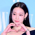 “財閥令嬢”のK-POPアイドル、“パンパン”の財布を公開！周りは「こんなの初めて見た」と驚愕 画像
