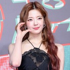 ITZY・リア、“限界肌見せ”で視線強奪！黒レザーのブラトップに腰の線まで見えるボトムス【PHOTO】 画像