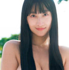 榎原依那、レアなロングヘアー姿！艶やか黒髪でバストを隠した衝撃カットが公開 画像