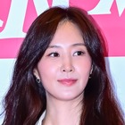 レジェンドアイドルが農家に…？地味な装いでも漏れ出るオーラ、少女時代・ユリのファンサが話題に 画像