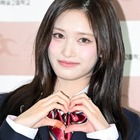 IVE・イソ、高校の卒業式に出席　“最後の制服姿”で見せた圧巻のビジュアル【PHOTO】 画像