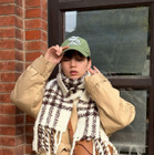 のん、冬の街をお散歩！自然体なファッションセンスに注目集まる 画像