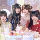 きゅるりんってしてみて、念願の初フォトブックが発売決定！5周年パーティー風の集合ショット公開 画像