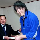 バスケ選手として活躍も晩年は経済的困難まで…「巨人症」に苦しんだ205cmの“韓国最高身長女性”、3周忌 画像