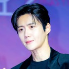 中絶強要疑惑の際にも非公開　仏コスメブランド、脱税疑惑の俳優キム・ソンホへの“再び”削除 画像