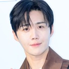 やつれた…？“脱税疑惑”騒動の俳優キム・ソンホ、稽古現場での姿に注目集まる 画像