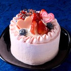 シャトレーゼ、ホワイトデー限定ケーキを3月4日より販売！苺＆ハート型チョコレート＆銀色のティアラでブーケをイメージ 画像