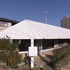 360度ガラス張りで庭を一望！ まるで“巨大な宇宙船”のような近未来平屋『住人十色』 画像