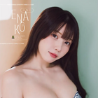 えなこ、本日発売のカレンダーブック“未収録カット”を披露！「海に行ったり、サンタになったり...」 画像