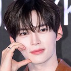 「西新宿いたの!?」ZEROBASEONEソン・ハンビン、“変装なし”の東京出没ショットにファン騒然 画像