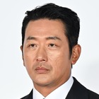 11歳下インフルエンサーと熱愛の韓国俳優、スキンヘッド姿で激変！交際相手の“タイプ”俳優と写真も 画像