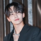 「え？夢？」兵役中のSEVENTEEN・ジョンハン、日本の居酒屋で“生ビール満喫”！近況ショットが話題 画像