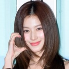 「たまらん…」TWICE・サナ、“ツヤツヤ唇”に視線釘付け！ロリポップくわえた甘い表情にドキッ 画像