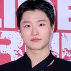 「今でも死因は分からない…」海外で父を亡くした韓国歌手、遺骨箱を抱え帰国した過去を告白 画像