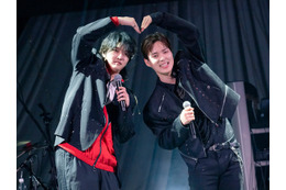 シン・ウォンホ、15周年ライブで熱唱！ヨンソクとの再共演に大盛り上がり　CROSS GENE再始動の気配も？ 画像