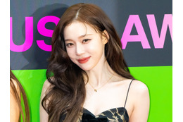 上も下も…aespa・ウィンター、真っ白な攻め衣装で健康美を披露！強烈な雰囲気に「落ち着け」 画像