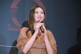 ゆうちゃみ、映画『アギト―超能力戦争―』舞台挨拶で感激！「ギャルが仮面ライダーになれると思ってなかった」