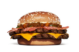 バーガーキング、特製スモークベーコンソースを使用した大型バーガーが登場！17日より販売開始
