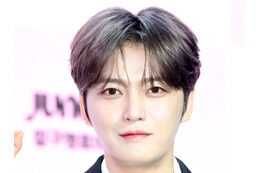 ジェジュン、洗練されたスーツ姿で“マスターオーラ”放つ！新番組に自信「最も独特」 画像