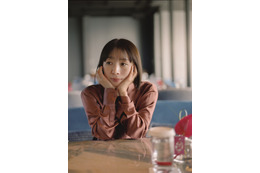 酒井若菜、芸能デビュー30周年記念写真集を発売！“酒井の今”を切り取った一冊