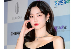BTS・JUNG KOOKとの熱愛説否定の韓国女優、スイムウェア姿で魅了…清純美に視線釘付け！ 画像