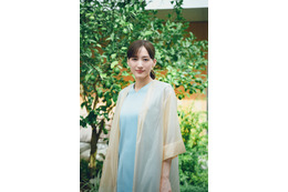 綾瀬はるか、『STAR』新企画で“思い出ソング5選”を披露！西野カナ×NiziUのコラボステージも！