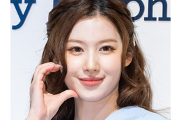 TWICE・サナ、人気アイドルとの“デート”を自慢！密着2ショットに反響殺到「すごい」「かわちい」 画像