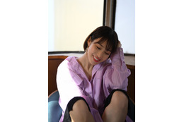 人気キャスター・中川絵美里がカメラマンに！鷲見玲奈の素顔を収めたデジタル写真集発売