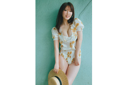 令和のグラビアクイーン・沢口愛華が『FLASH』表紙＆巻頭10Pで“貫禄の美”！