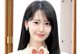 「35歳には到底見えない…」少女時代・ユナ、純白ドレスで際立つ“レジェンド美貌”にうっとり 画像