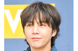 気づく人続出！チャン・グンソク（38）、同い年俳優と日帰り東京旅へ 40歳以上入店禁止の居酒屋にも 画像